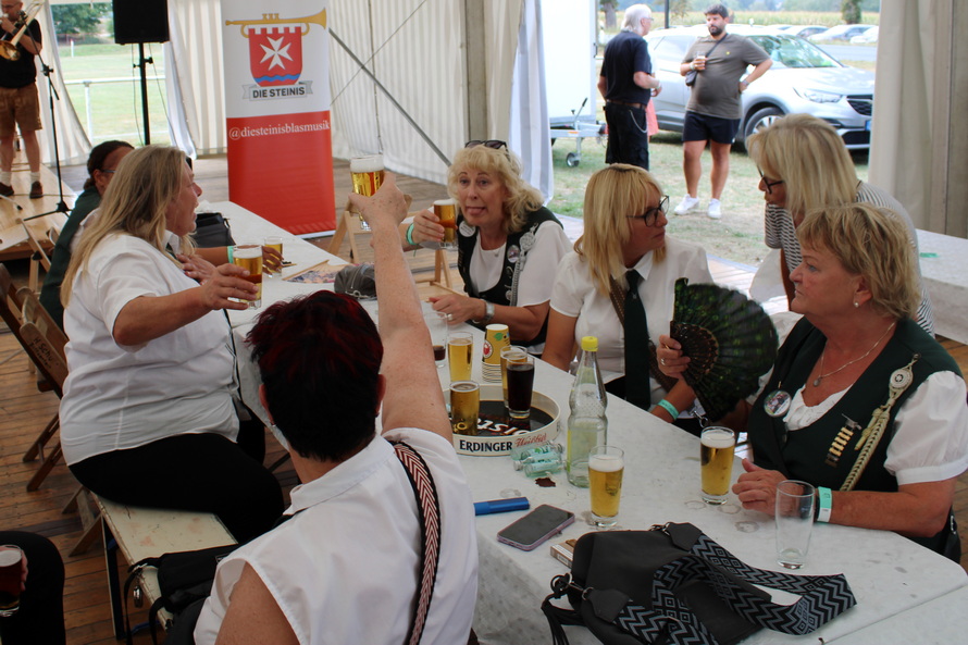 2024 09 06 150 Jahre Feuerwehr Katerfruhstuck 103xJPG