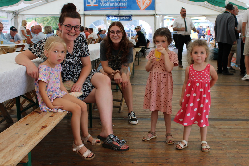 2024 09 06 150 Jahre Feuerwehr Katerfruhstuck 117.xJPG