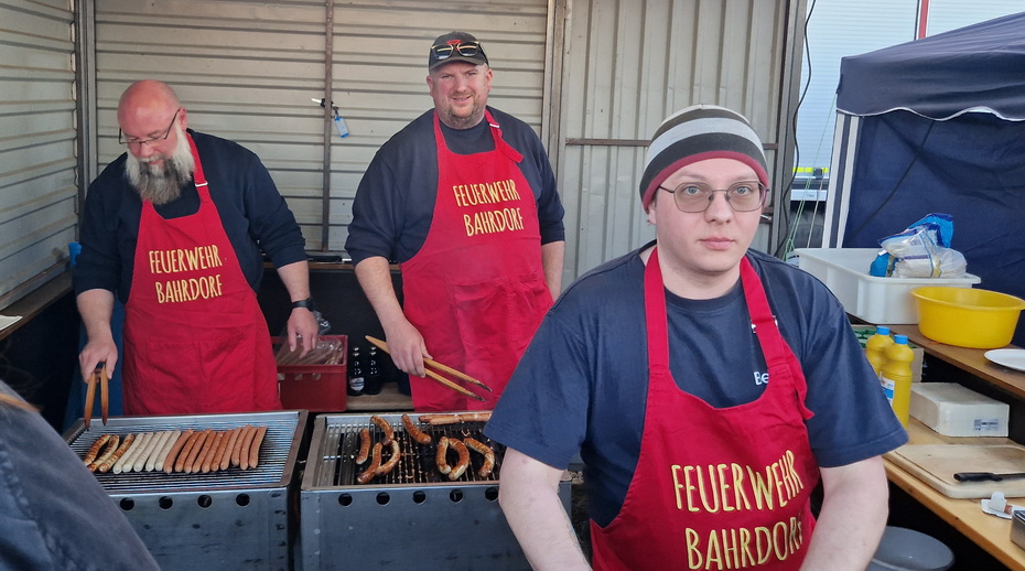 2026 04 04 Osterfeuer Bahrdorf Amiberg 059x