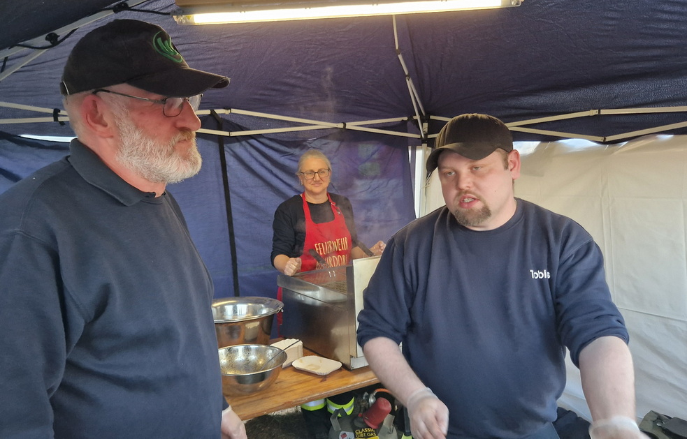 2026 04 04 Osterfeuer Bahrdorf Amiberg 060x