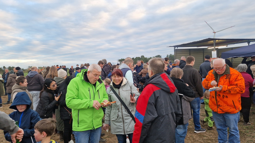 2026 04 04 Osterfeuer Bahrdorf Amiberg 076x