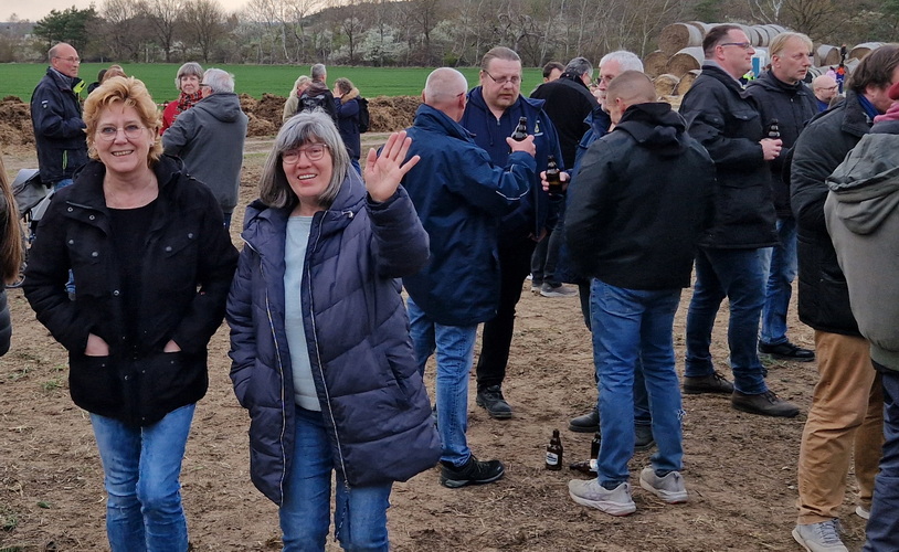 2026 04 04 Osterfeuer Bahrdorf Amiberg 084x