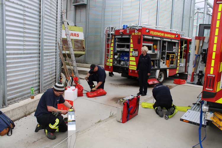 2026 05 08 Neues Feuerwehrfahrzeug 025x