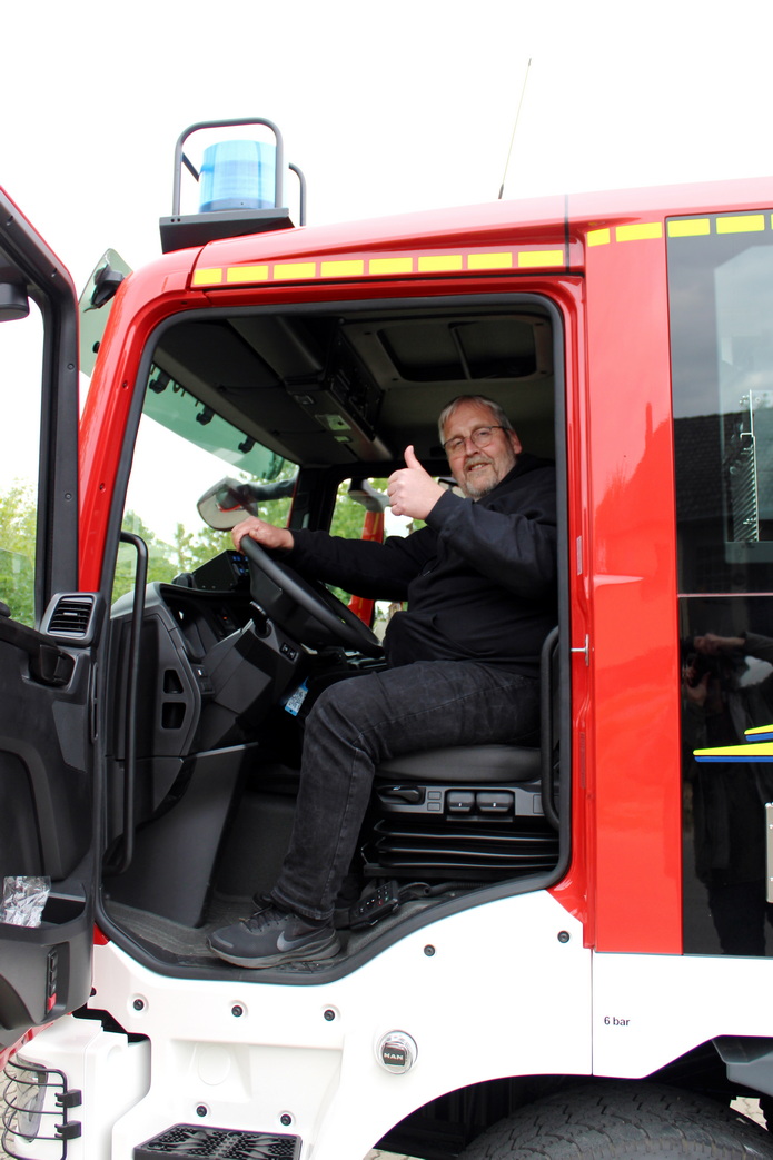 2026 05 08 Neues Feuerwehrfahrzeug 182x