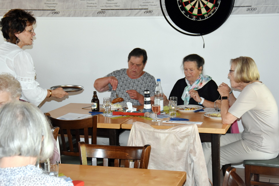 2026 06 04 SeniorennachmittagJPG 15x
