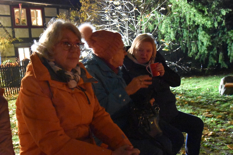 2025 11 07 Feuerabend KircheDSC 27x