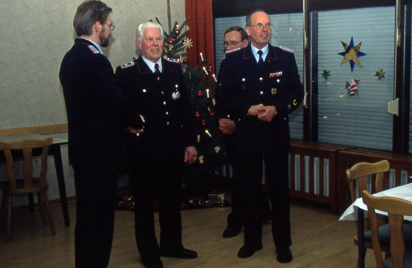 2002 xx xx Fr Feuerwehr Rickensdorf JHV 2002010