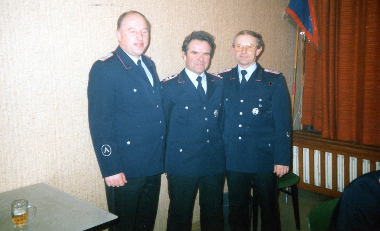 1989Ehrung 25 Jahre aktive Feuerwehr001