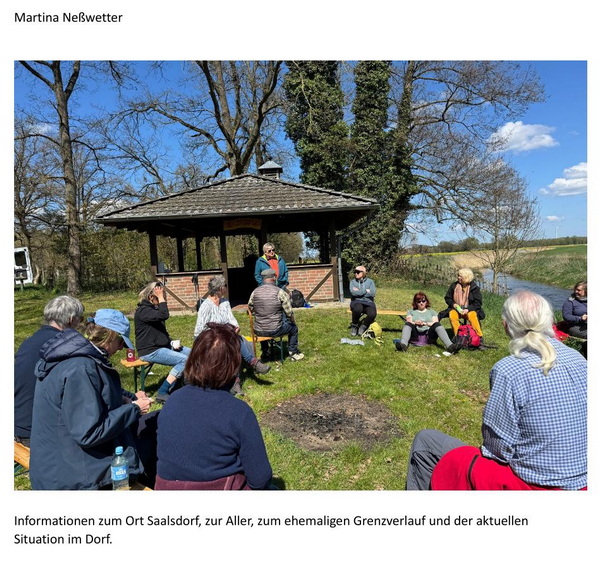 Eine Wandergruppe Grunes Band in Saalsdorf 2 3x